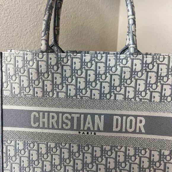 Christian Dior Oblique Jacquard Book Tote Medium - Picture 8 of 8